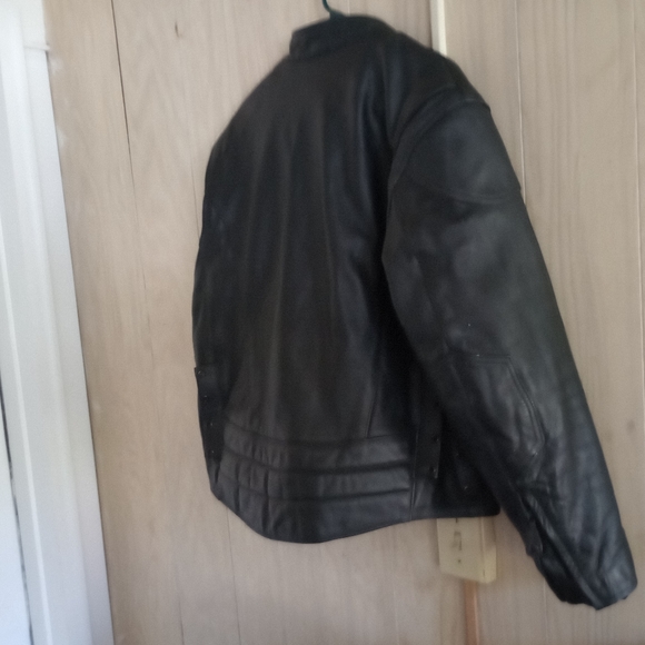 River Road Motorcycle Leather Jacket - Picture 5 of 9